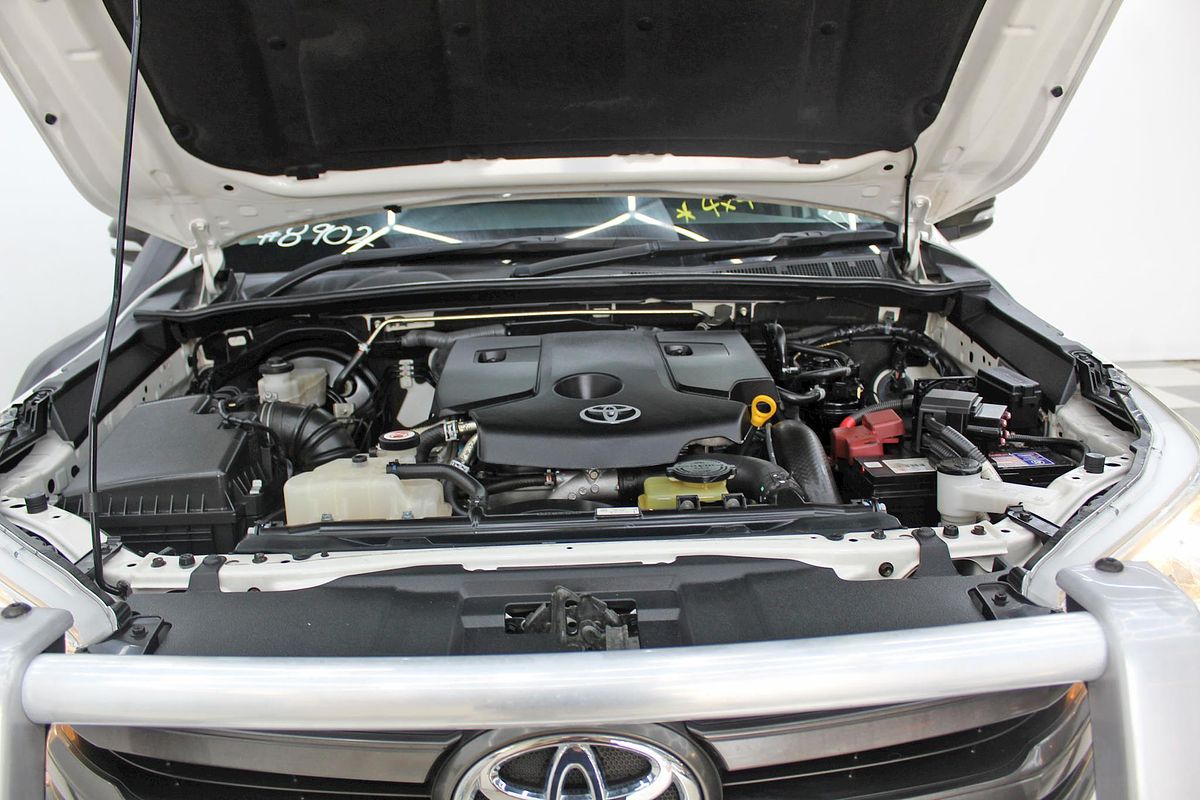 2017 Toyota Hilux SR GUN126R 4X4
