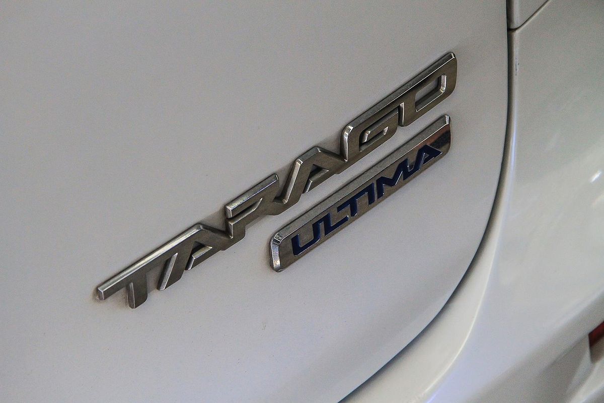 2013 Toyota Tarago Ultima GSR50R
