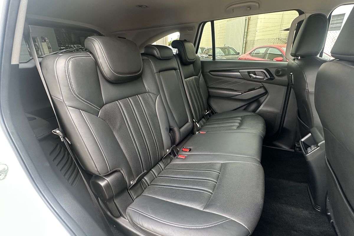 2023 Isuzu MU-X LS-T