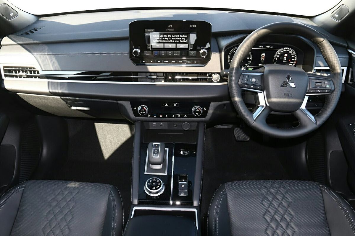 2025 Mitsubishi Outlander PHEV GSR ZM