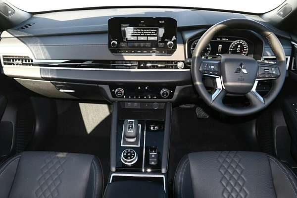 2025 Mitsubishi Outlander PHEV GSR ZM