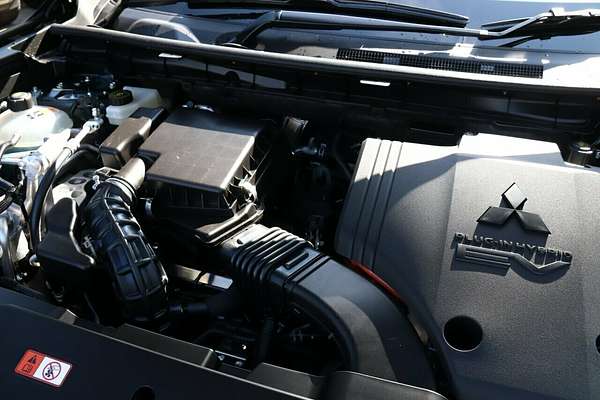 2025 Mitsubishi Outlander PHEV GSR ZM