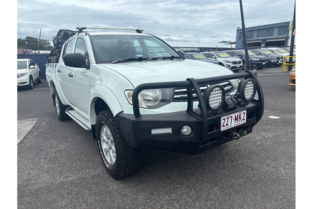 2013 Mitsubishi Triton GLX MN 4X4