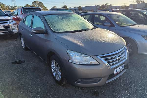 2014 Nissan Pulsar ST B17