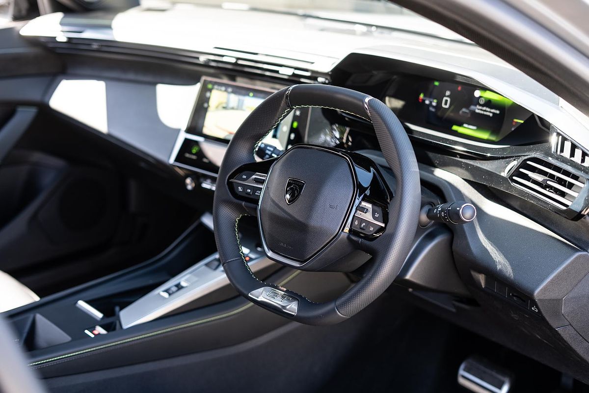 2025 Peugeot 408 GT Premium Hybrid P54