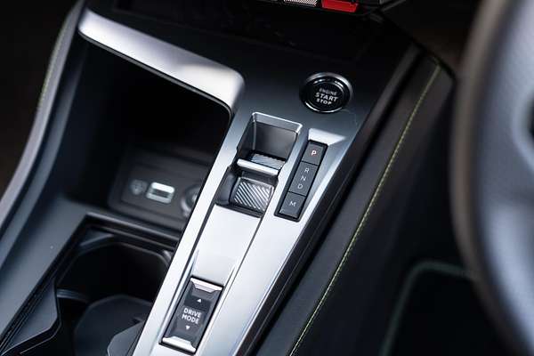 2025 Peugeot 408 GT Premium Hybrid P54