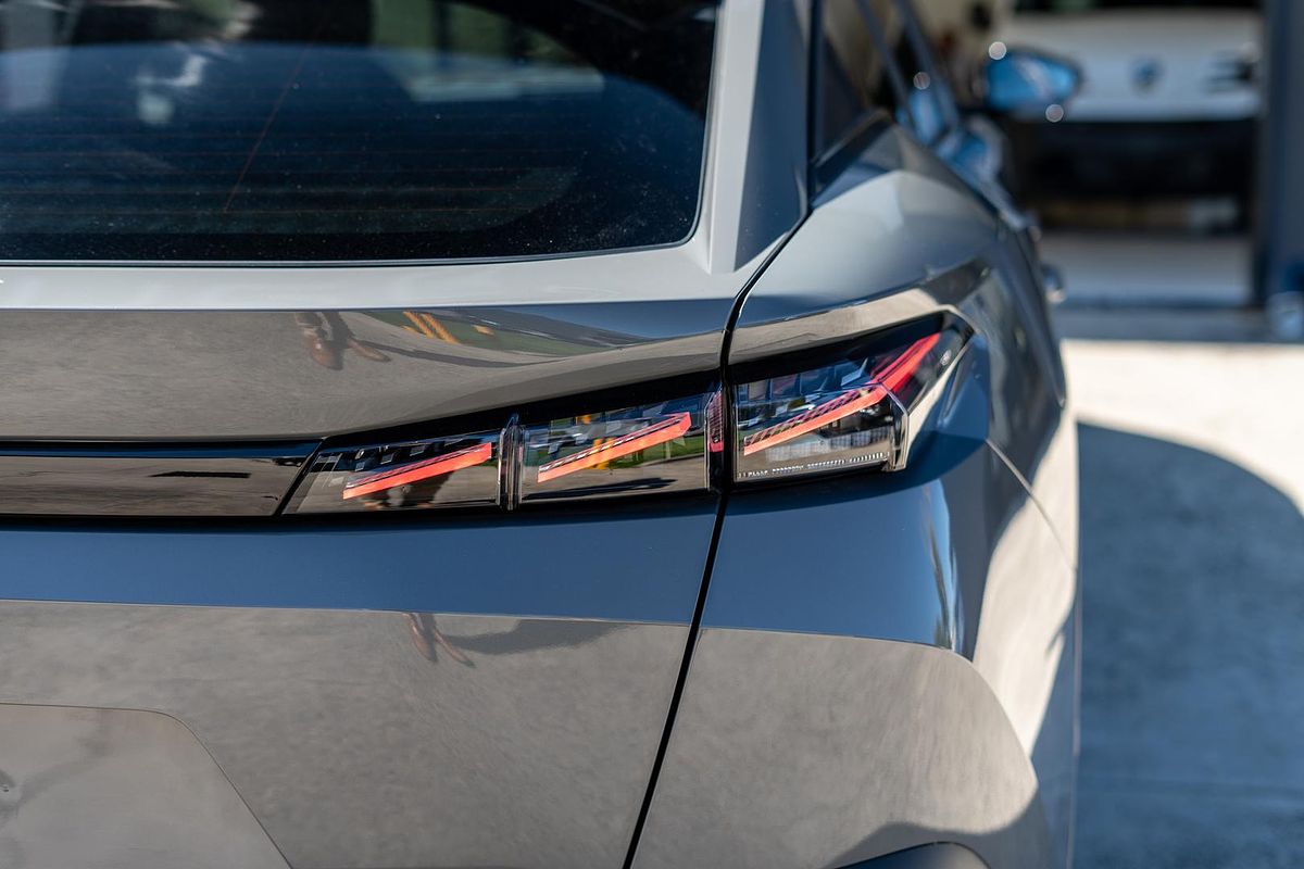 2025 Peugeot 408 GT Premium Hybrid P54