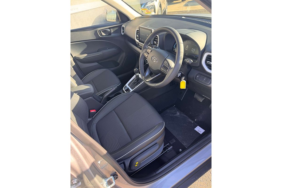 2025 Hyundai Venue Active QX.V5