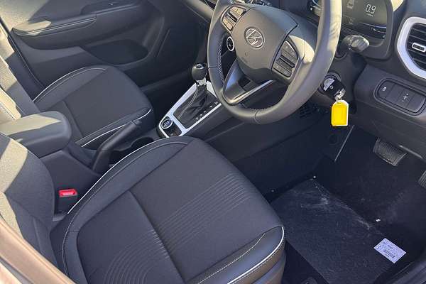 2025 Hyundai Venue Active QX.V5