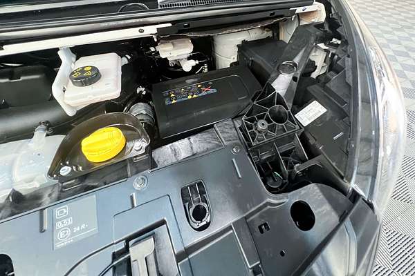 2022 Mitsubishi Express GLX SN SWB