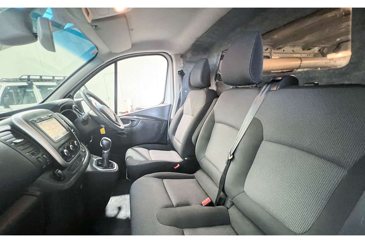 2022 Mitsubishi Express GLX SN SWB