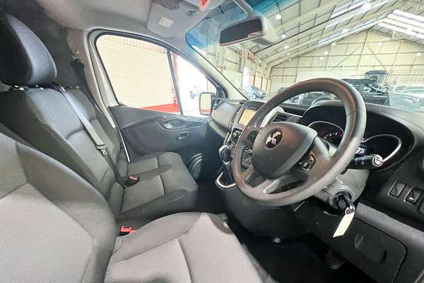 2022 Mitsubishi Express GLX SN SWB