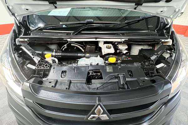 2022 Mitsubishi Express GLX SN SWB