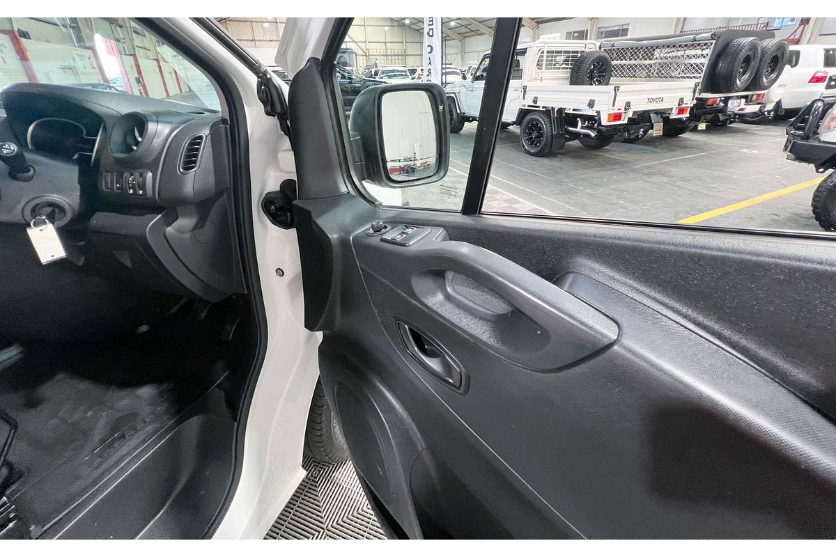 2022 Mitsubishi Express GLX SN SWB