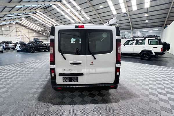 2022 Mitsubishi Express GLX SN SWB