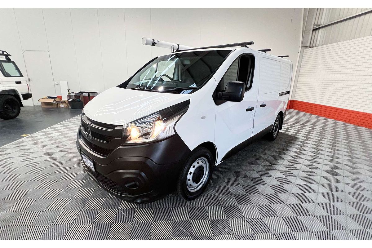 2022 Mitsubishi Express GLX SN SWB