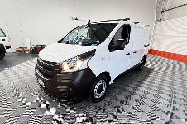 2022 Mitsubishi Express GLX SN SWB