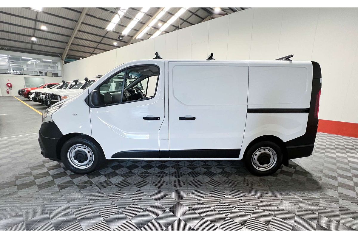 2022 Mitsubishi Express GLX SN SWB