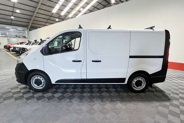 2022 Mitsubishi Express GLX SN SWB