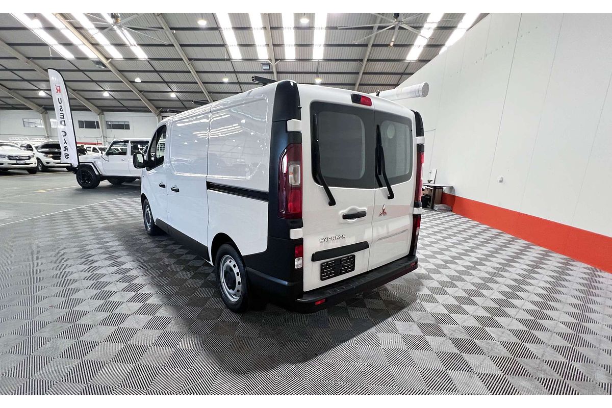 2022 Mitsubishi Express GLX SN SWB