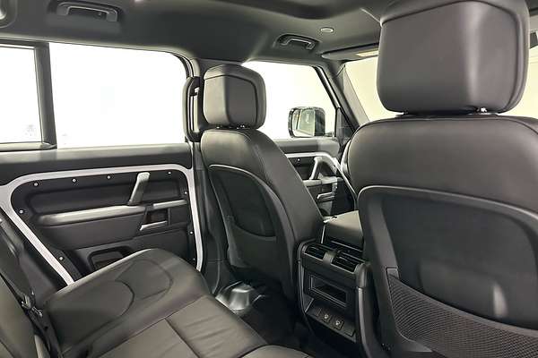 2025 Land Rover Defender 110 D350 X-Dynamic SE L663