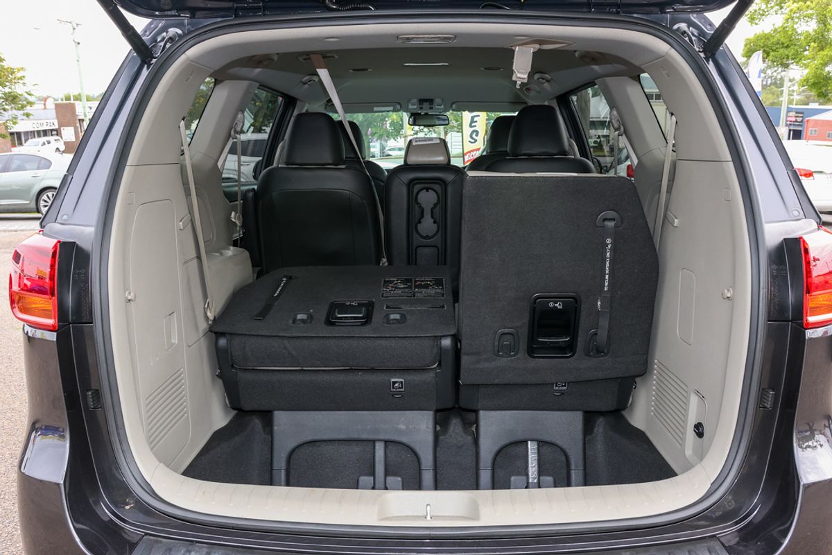 2018 Kia Carnival SLi YP
