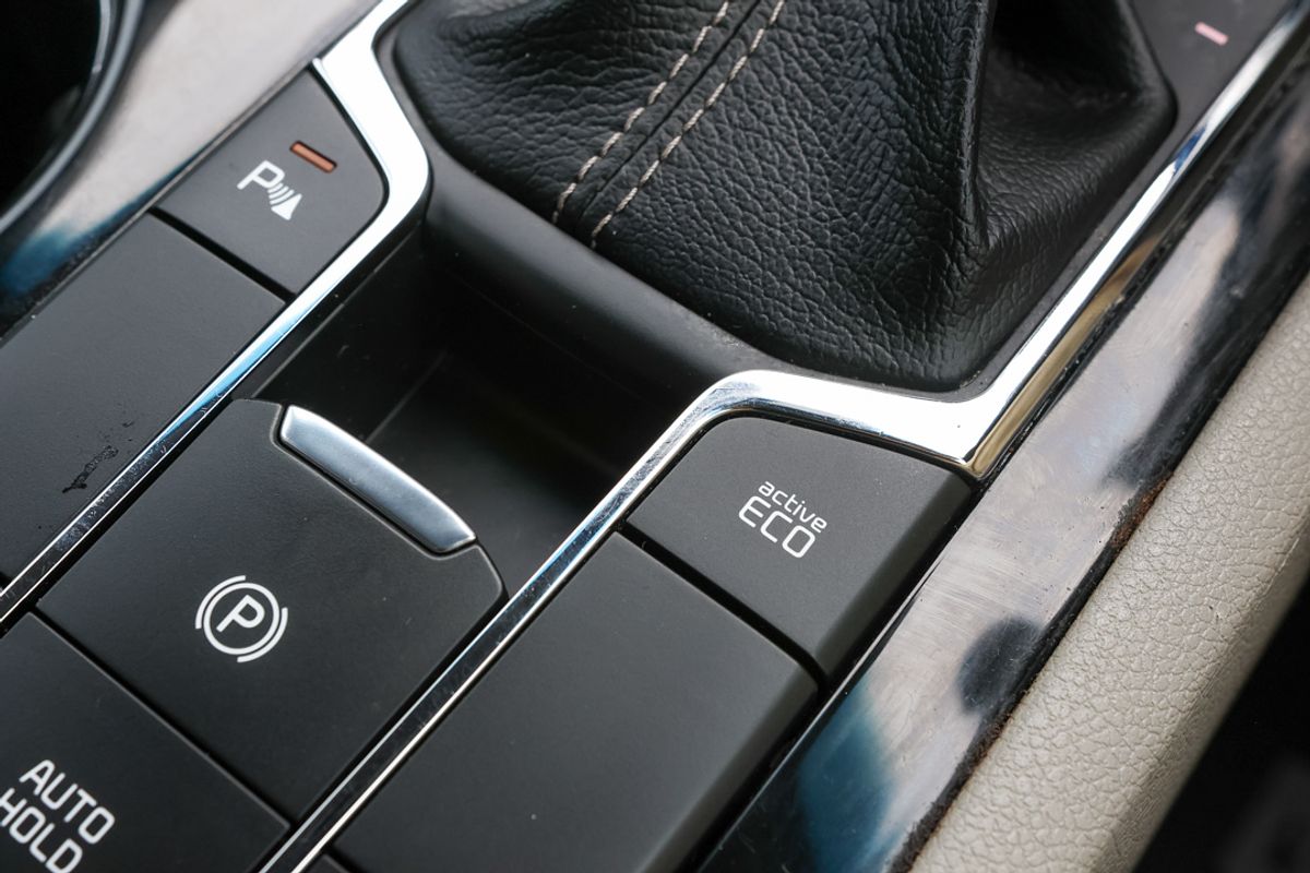 2018 Kia Carnival SLi YP