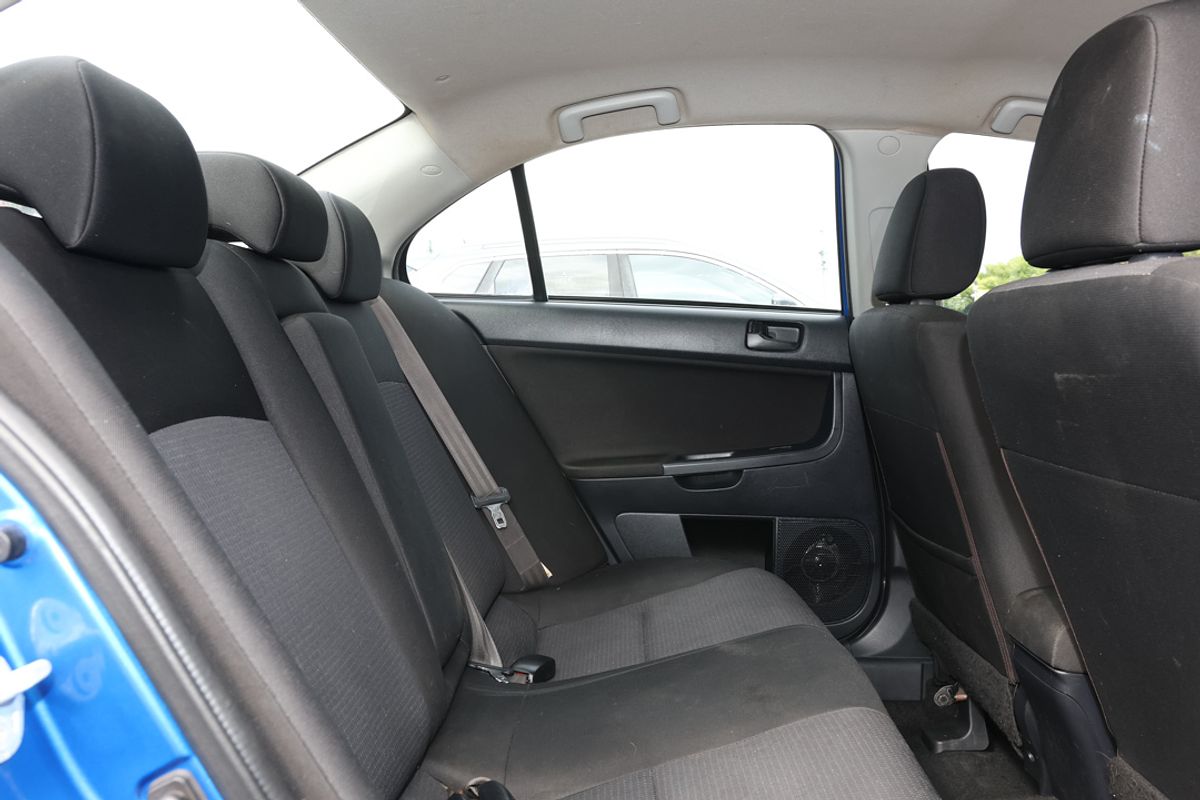 2009 Mitsubishi Lancer ES CJ