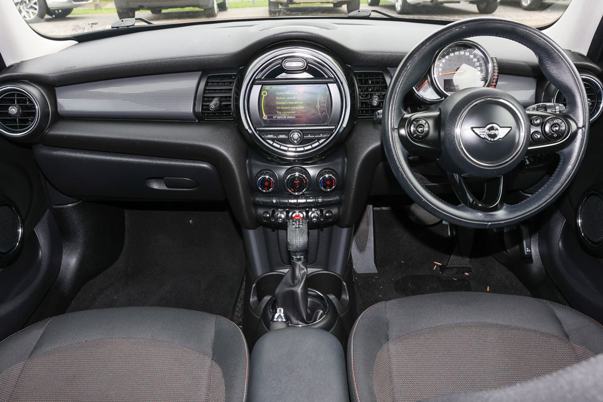 2014 MINI Hatch Cooper F55