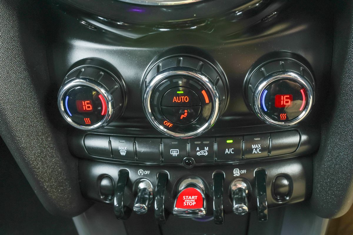 2014 MINI Hatch Cooper F55