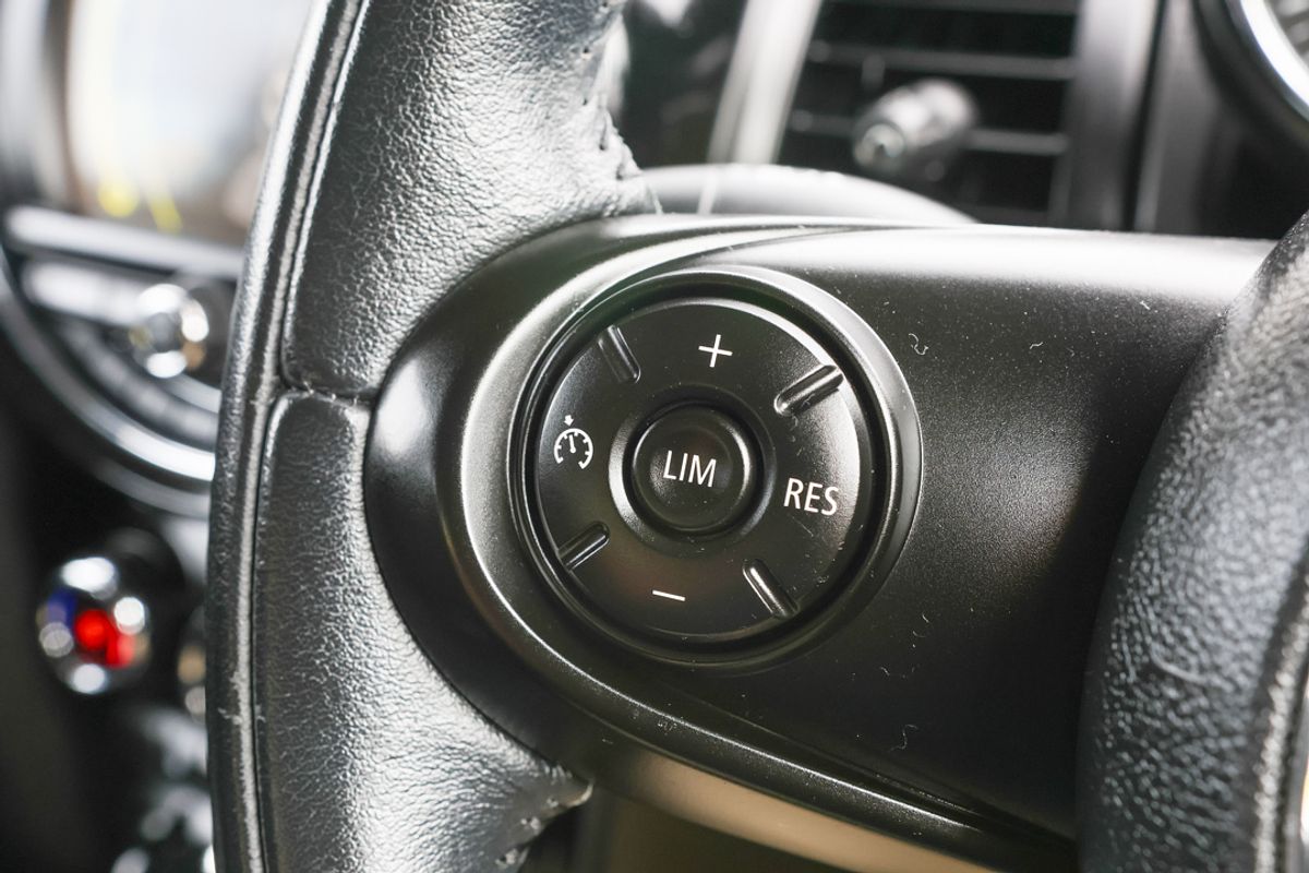 2014 MINI Hatch Cooper F55