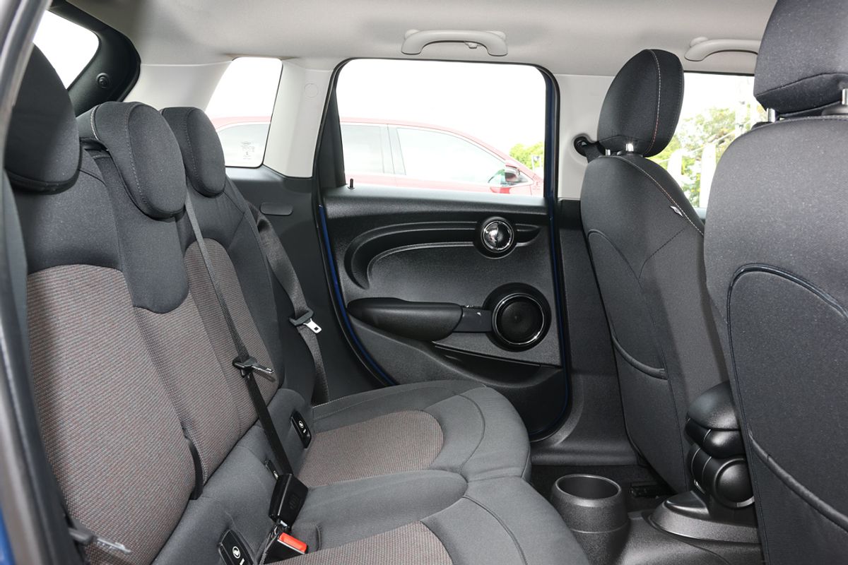 2014 MINI Hatch Cooper F55