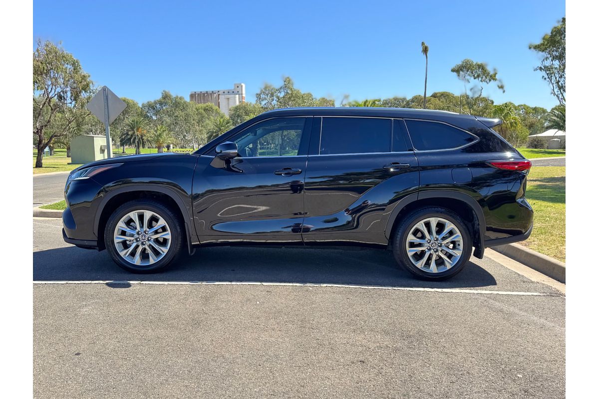 2022 Toyota Kluger Grande GSU75R