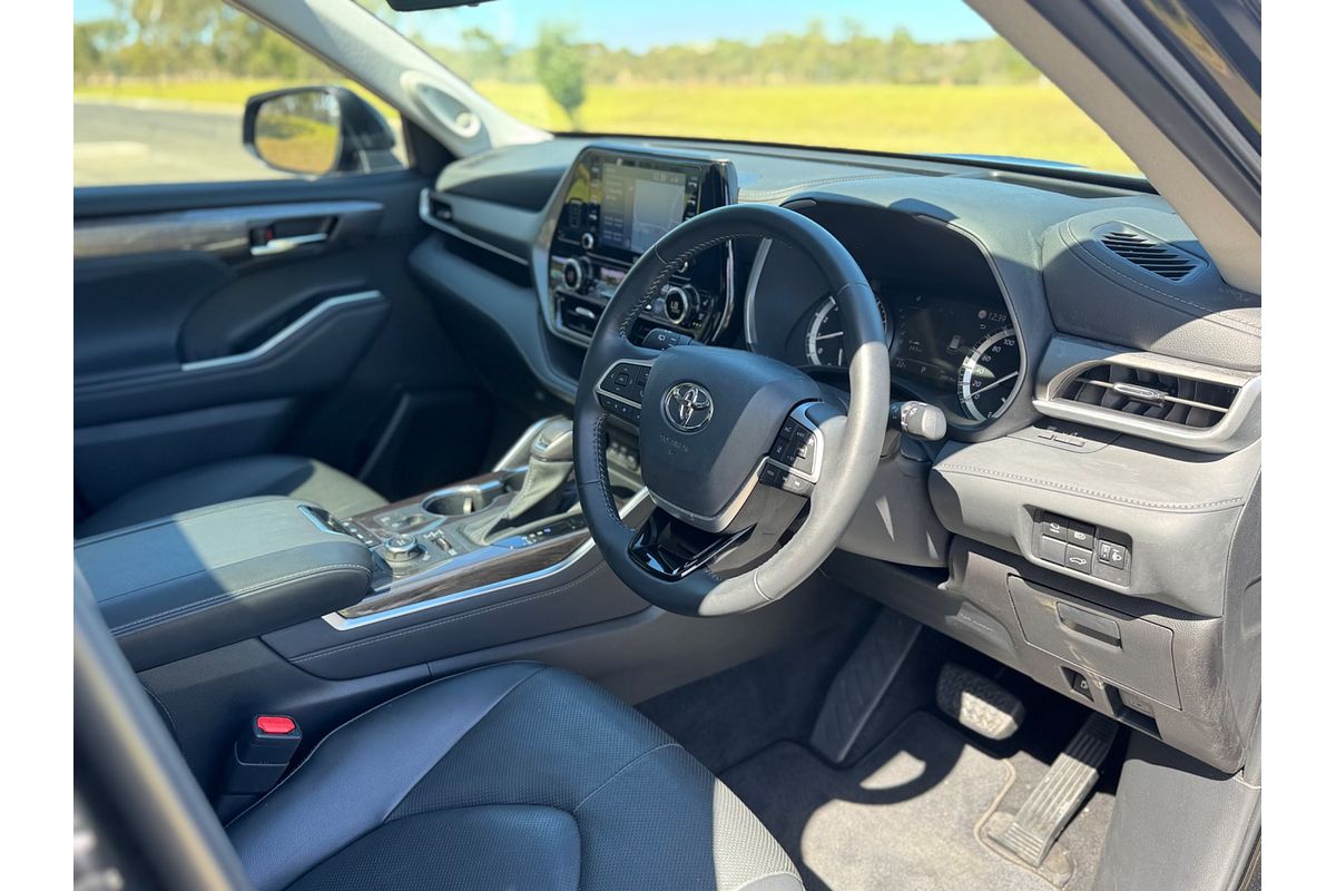2022 Toyota Kluger Grande GSU75R