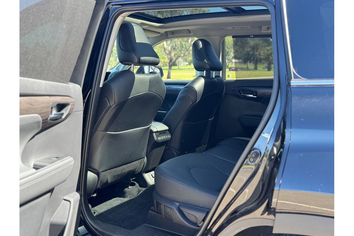2022 Toyota Kluger Grande GSU75R