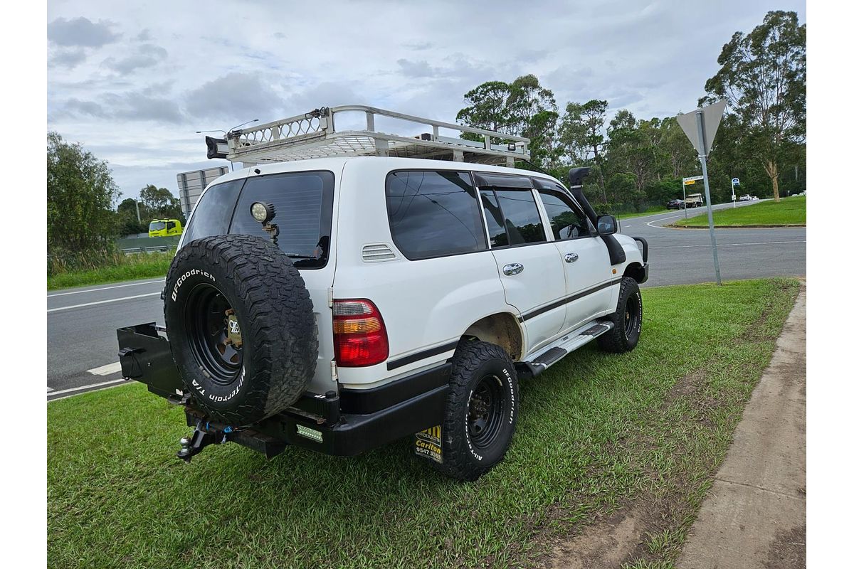 1999 Toyota Landcruiser Standard HZJ105R