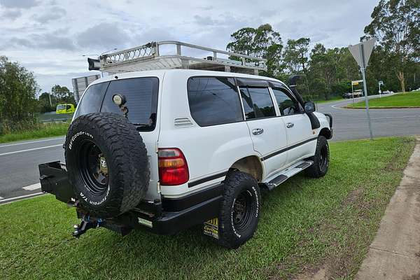 1999 Toyota Landcruiser Standard HZJ105R
