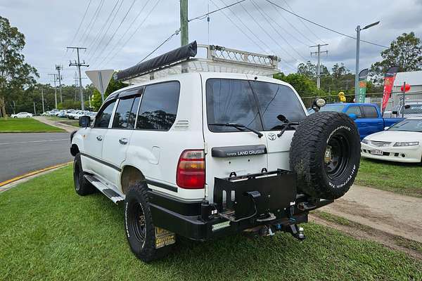 1999 Toyota Landcruiser Standard HZJ105R