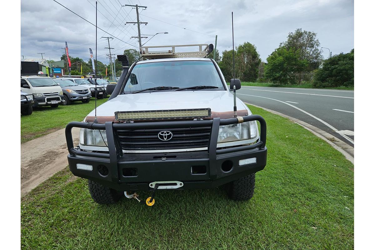 1999 Toyota Landcruiser Standard HZJ105R