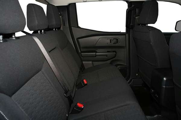 2024 Mitsubishi Triton GLX+ MV 4X4