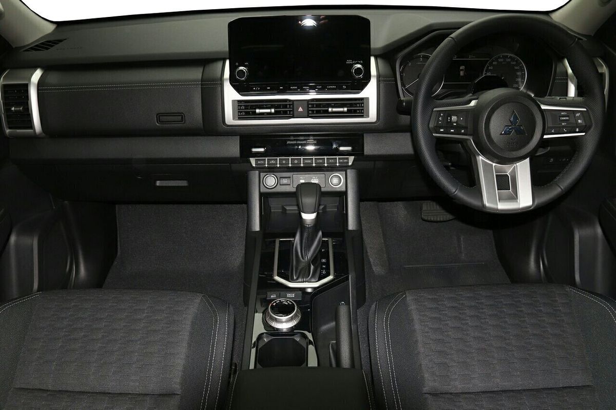 2024 Mitsubishi Triton GLS MV 4X4