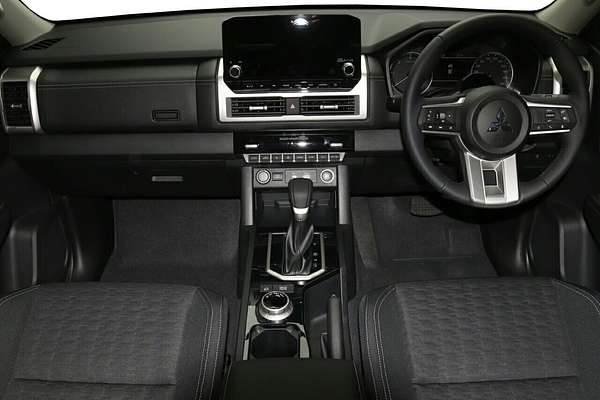 2024 Mitsubishi Triton GLS MV 4X4