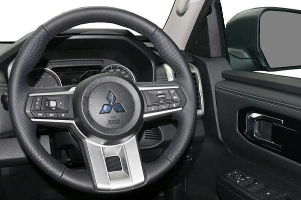 2024 Mitsubishi Triton GLS MV 4X4