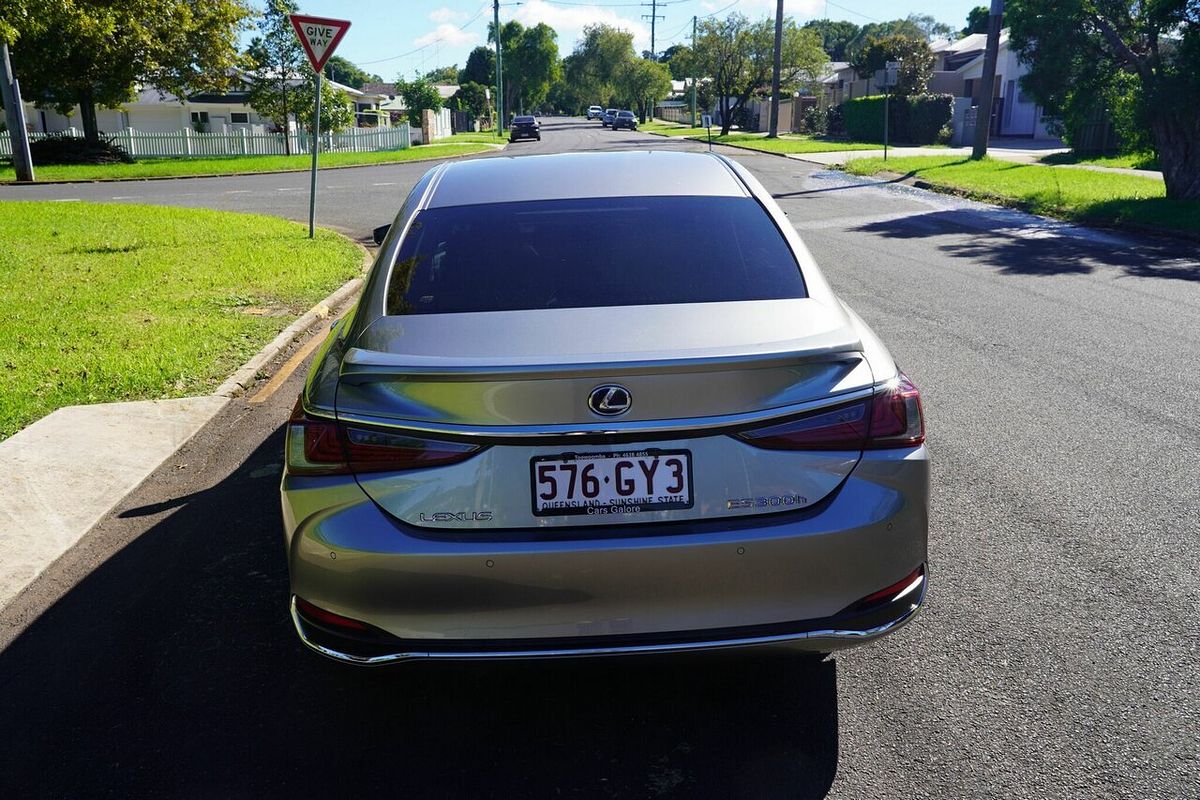 2020 Lexus ES300H Sports Luxury Blk MTS (Hy AXZH10R