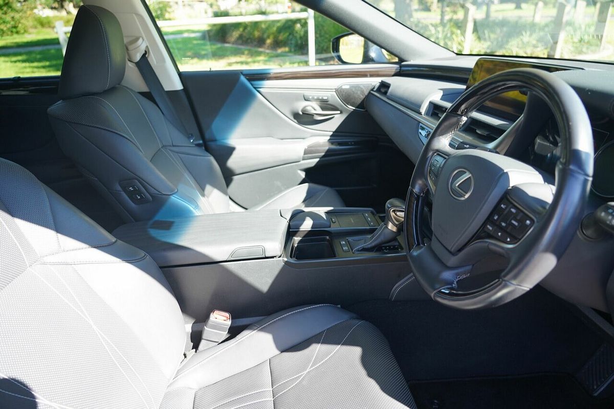 2020 Lexus ES300H Sports Luxury Blk MTS (Hy AXZH10R
