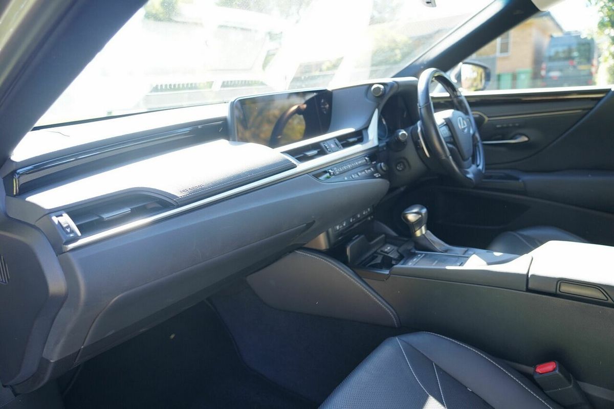 2020 Lexus ES300H Sports Luxury Blk MTS (Hy AXZH10R