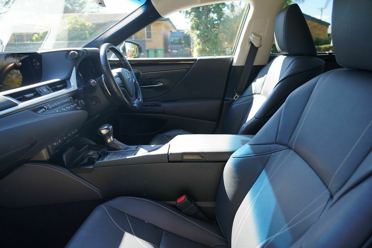 2020 Lexus ES300H Sports Luxury Blk MTS (Hy AXZH10R
