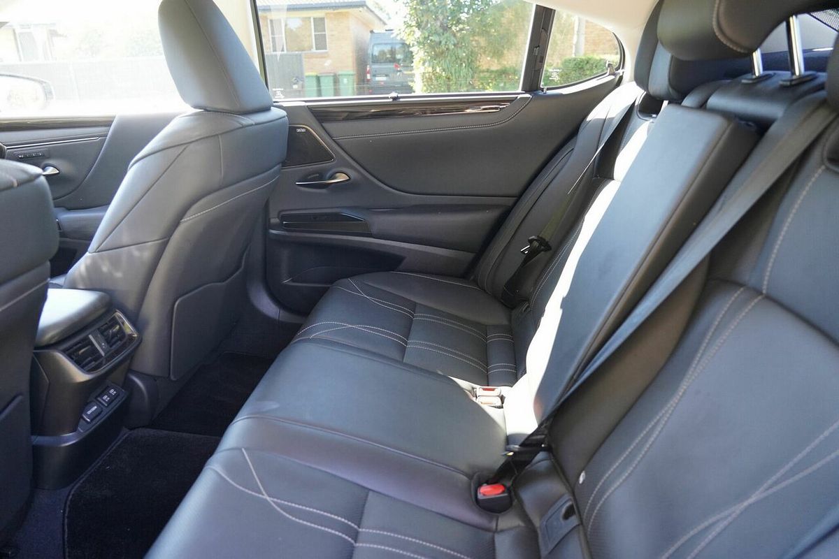 2020 Lexus ES300H Sports Luxury Blk MTS (Hy AXZH10R