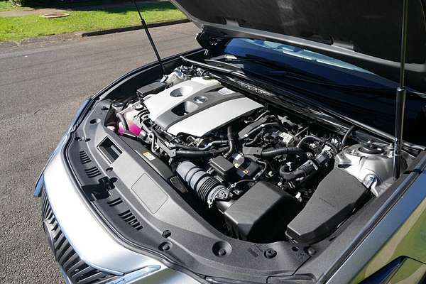 2020 Lexus ES300H Sports Luxury Blk MTS (Hy AXZH10R