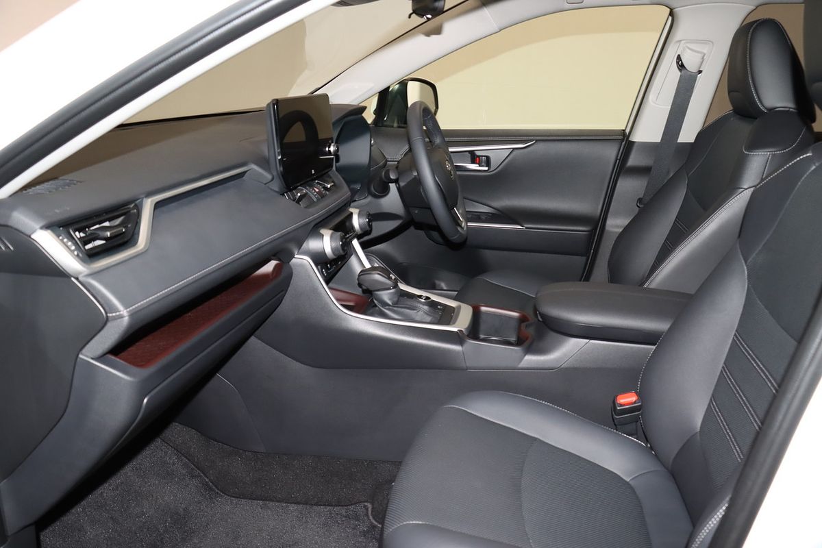 2024 Toyota RAV4 Cruiser AXAH54R